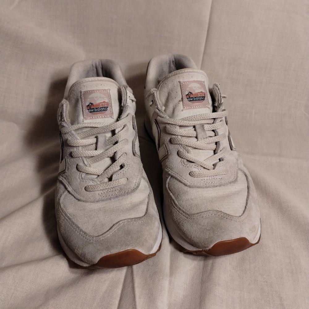"Turtle Dove/Smoked Salt" Pink and Gray 574 New Balance Sneakers Women's Size 8
